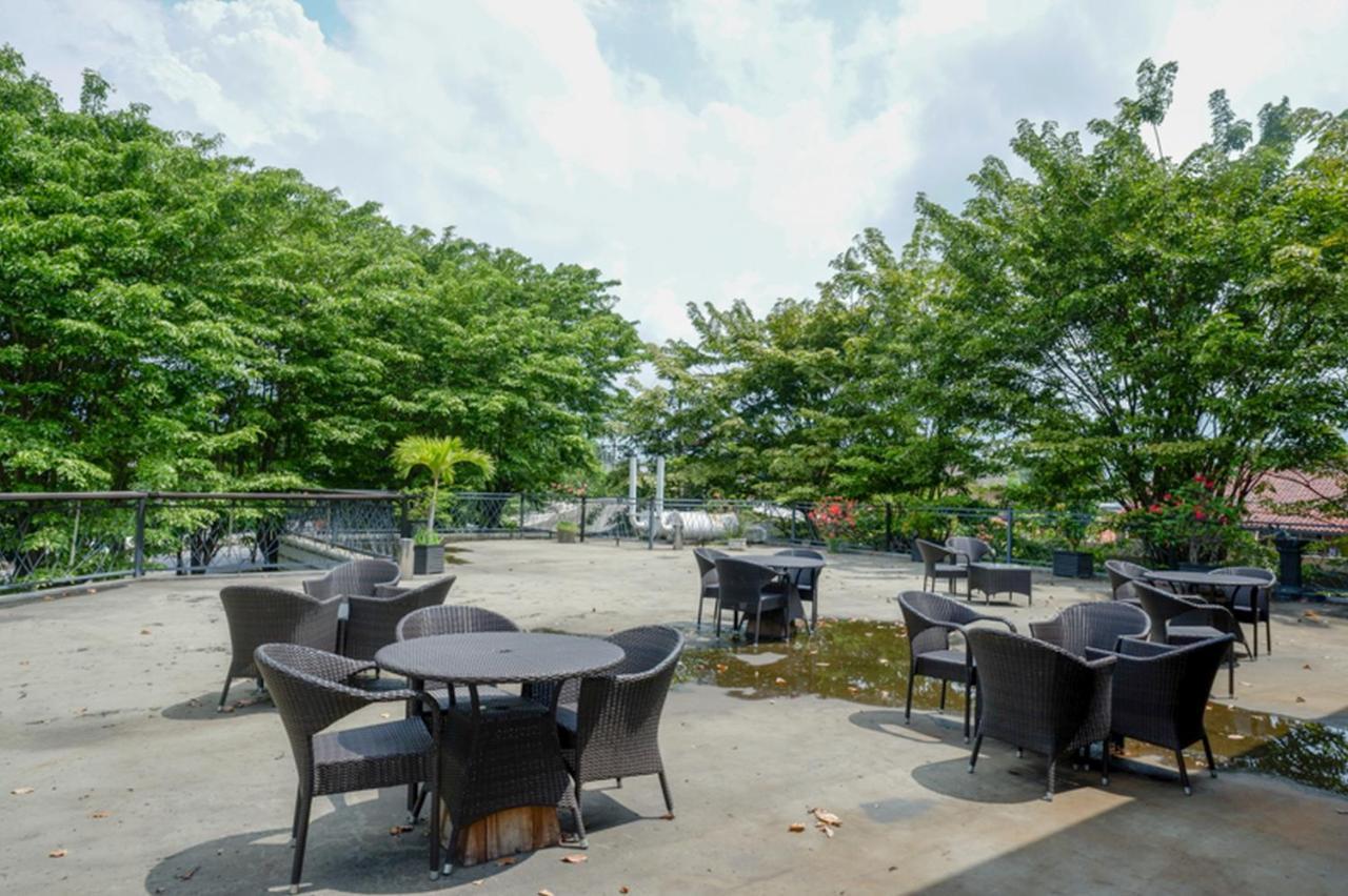 Hotel New Puri Garden Bandara Semarang Exterior foto